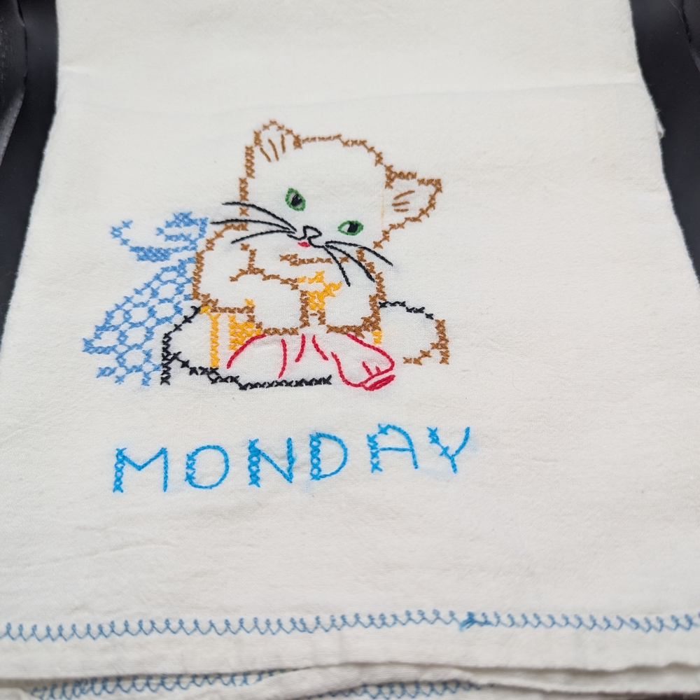(Set Of 5) Embroidered Cat Design Dish Towels - Picture 6 of 16